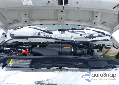 2008 Ford E-350 Super Duty Xl/Xlt z USA, uszkodzony, nr VIN 1FBNE31L08DB04594